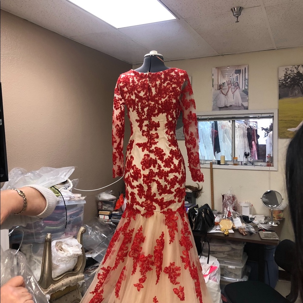 Dress - Picture 2 of 3